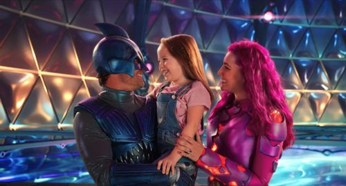 J.J. Dashnaw, Taylor Dooley, and Vivien Lyra Blair in We Can Be Heroes (2020)