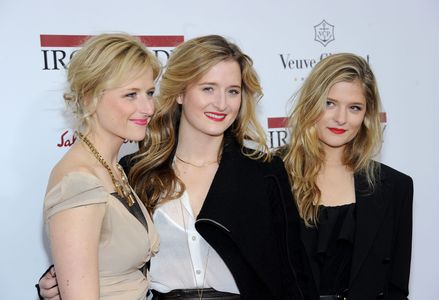 Mamie Gummer, Louisa Jacobson, and Grace Gummer