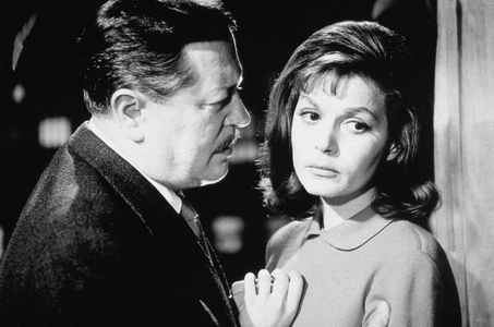 Eva Bartok and Paul Dahlke in Ein Student ging vorbei (1960)