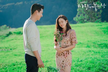 Son Ye-jin and Hyun Bin in Crash Landing on You (2019)