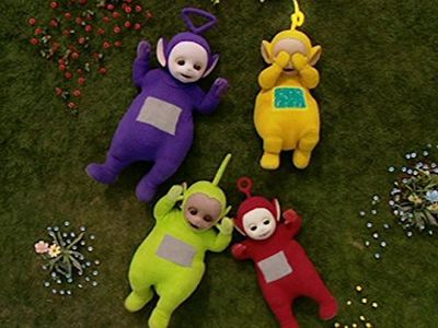 Pui Fan Lee, Mark Heenehan, Simon Shelton, John Simmit, Nikky Smedley, and Dave Thompson in Teletubbies (1997)