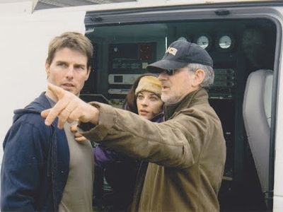 On the set of War of the Worlds (2005) with Steven Spielberg and Tom Cruise