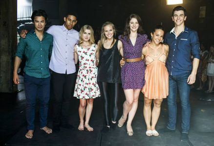 Jordan Rodrigues, Keiynan Lonsdale, Isabel Durant, Alicia Banit, Xenia Goodwin, Dena Kaplan and Thomas Lacey on set of s