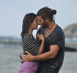 Demet Özdemir and Can Yaman in Erkenci Kus (2018)