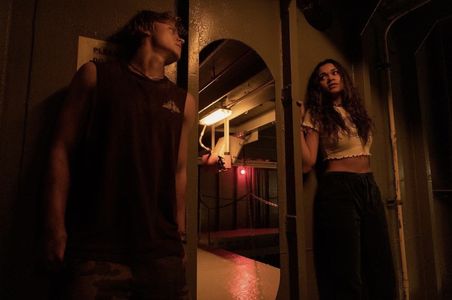 Still of Rudy Pankow and Madison Bailey in Outer Banks