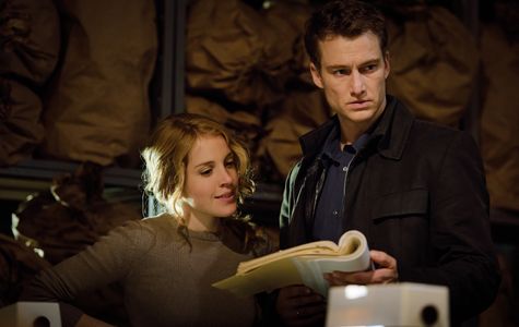 Paula Kalenberg and Alexander Fehling in Der Fall Barschel (2015)