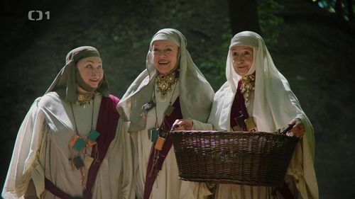 Iva Janzurová, Daniela Kolárová, and Nada Konvalinková in Jak si nevzít princeznu (2021)