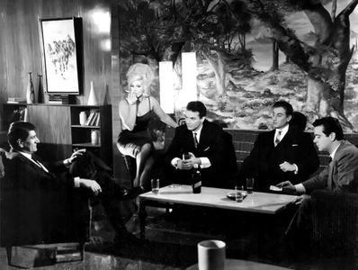 Carlos Carella, Alfonso De Grazia, José María Langlais, Libertad Leblanc, and Amadeo Novoa in Violated Love (1963)