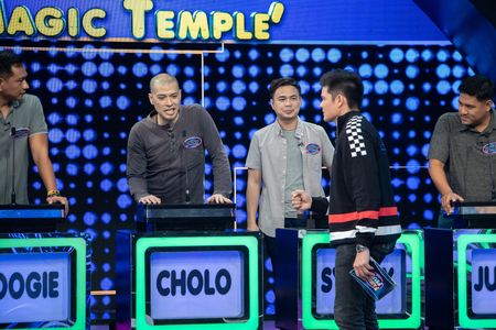 Dingdong Dantes, Junell Hernando, Cholo Escaño, Sydney Sacdalan, and Boogie Bugayong in Family Feud Philippines (2022)