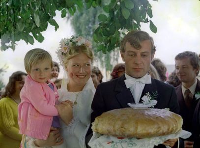 Bozena Dykiel and Józef Oslawski in Pójdziesz ponad sadem (1974)