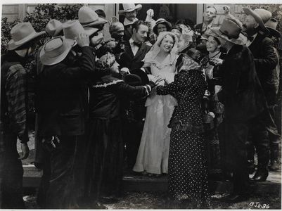 Niles Welch and Charlotte Wynters in The Ivory-Handled Gun (1935)