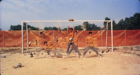 Stephen Chow and Danny Kwok-Kwan Chan in Shaolin Soccer (2001)