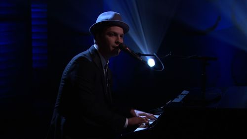 Gavin DeGraw in Conan (2010)