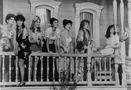 Debra Winger, Mary Margaret Amato, Ellen Blake, Kathleen Doyle, Sharon Ernster, Brenda Hillhouse, Audra Lindley, Colleen