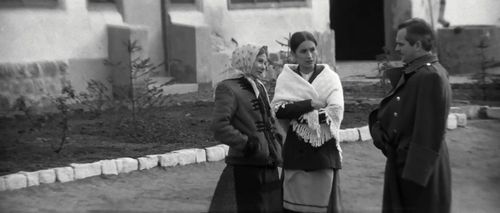 Andrea Drahota, Zoltán Latinovits, and Mari Törőcsik in Silence and Cry (1968)