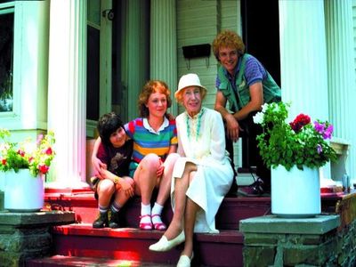 Marnie McPhail, Andrew Sabiston, and Sunny Besen Thrasher in The Edison Twins (1982)