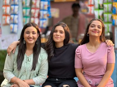 Ahsaas Channa, Rashmi Agdekar, and Revathi Pillai in The Interns (2020)