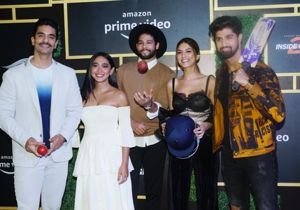 Angad Bedi, Sayani Gupta, Tanuj Virwani, Sapna Pabbi, and Siddhant Chaturvedi at an event for Inside Edge (2017)