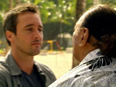 Al Harrington and Alex O'Loughlin in Hawaii Five-0 (2010)