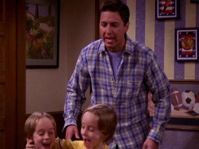 Ray Romano, Sawyer Sweeten, and Sullivan Sweeten in Everybody Loves Raymond (1996)