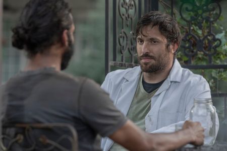 Juan Javier Cardenas and Avi Nash in The Walking Dead (2010)