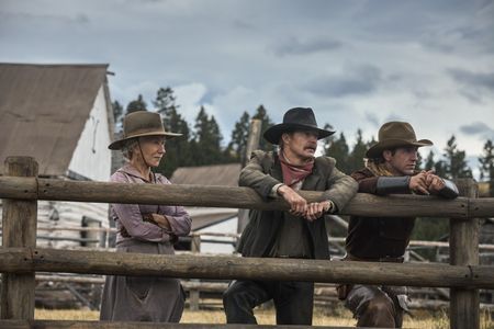 Helen Mirren and Brian Geraghty in 1923 (2022)