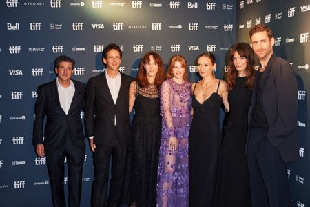 Frances O'Connor, Piers Tempest, Oliver Jackson-Cohen, Hugo Grumbar, Alexandra Dowling, Emma Mackey and Amelia Gething a