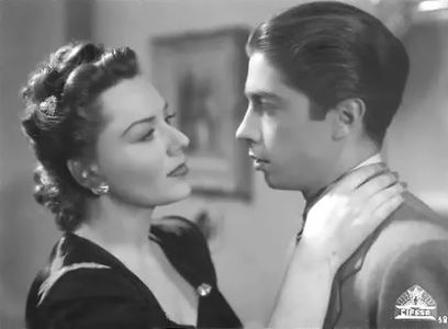 Paola Barbara and Carlos Muñoz in Noche fantástica (1943)