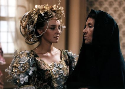 Vera Kubánková and Veronika Zilková in Pták Zal (1985)