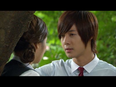 Kim Hyun-joong and Jung So-Min in Mischievous Kiss (2010)