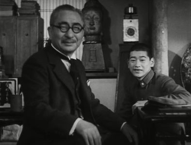 Hideo Fujino and Masao Hayama in The Brothers and Sisters of the Toda Family (1941)