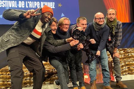 Jérôme Corcos, Wilfried Méance, Bertrand Usclat, Ahmed Sylla, Olivier Ducray, and Antoine Pezet in Two of a Kind (2022)