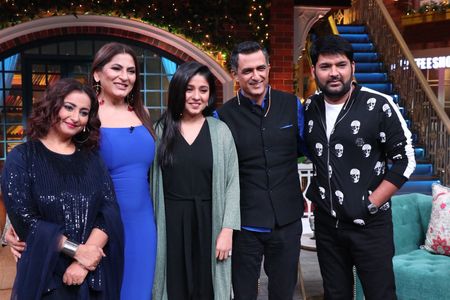 Sunidhi Chauhan, Divya Dutta, Archana Puran Singh, Sanjay Suri, and Kapil Sharma in The Kapil Sharma Show: Team Jhalki (