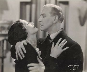 Anne Grey and Percy Marmont in The Squeaker (1930)