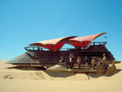 Harrison Ford, Billy Dee Williams, Peter Mayhew, and Paul Weston in Star Wars: Episode VI - Return of the Jedi (1983)