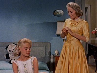 Sandra Dee and Mary LaRoche in Gidget (1959)