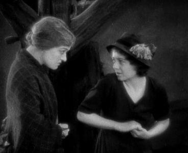 Gladys Brockwell and Janet Gaynor in 7th Heaven (1927)