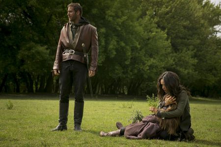 Oliver Jackson-Cohen, Adria Arjona, and Rebeka Rea in Emerald City (2016)