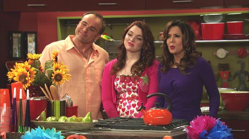 Maria Canals-Barrera, David DeLuise, and Jennifer Stone in The Wizards Return: Alex vs. Alex (2013)