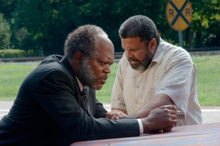 Samuel L. Jackson and John Cothran in Black Snake Moan (2006)