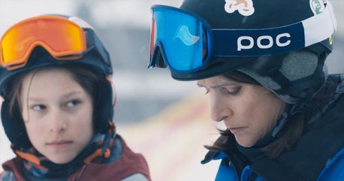 Still of Julian Grey and Julian Louis-Dreyfus in Downhill