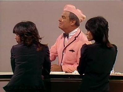 Keiko Masuda, Mie, and Bert Parks in Pink Lady (1980)