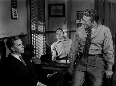 Kirk Douglas, Warner Anderson, and Horace McMahon in Detective Story (1951)