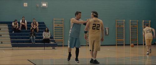 Joel Edgerton shoving Matthew Allen during the bsketball scene in Gringo