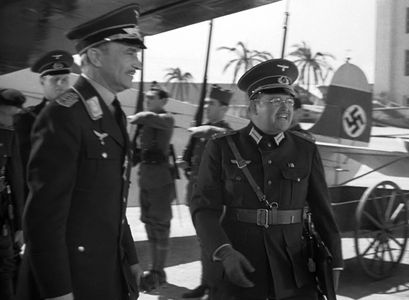 Richard Ryen and Conrad Veidt in Casablanca (1942)