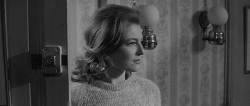 Nicole Courcel in Sundays and Cybèle (1962)