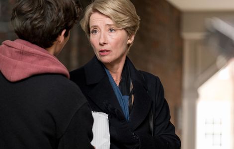 Emma Thompson and Fionn Whitehead in The Children Act (2017)