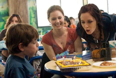 Amy Adams, Emily Blunt, and Jason Spevack in Sunshine Cleaning (2008)