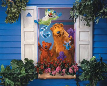 Tyler Bunch, Vicki Eibner, Peter Linz, Noel MacNeal, and Steve Nelson in Bear in the Big Blue House (1997)