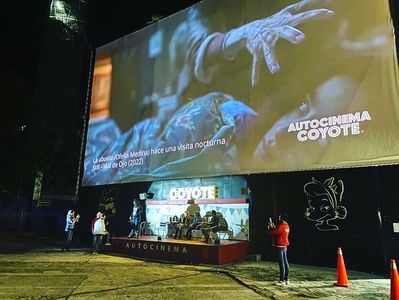 Isaac Ezban presenting his fourth film MAL DE OJO at a special screening on Autocinema Coyote (Mexico) with actors Paola